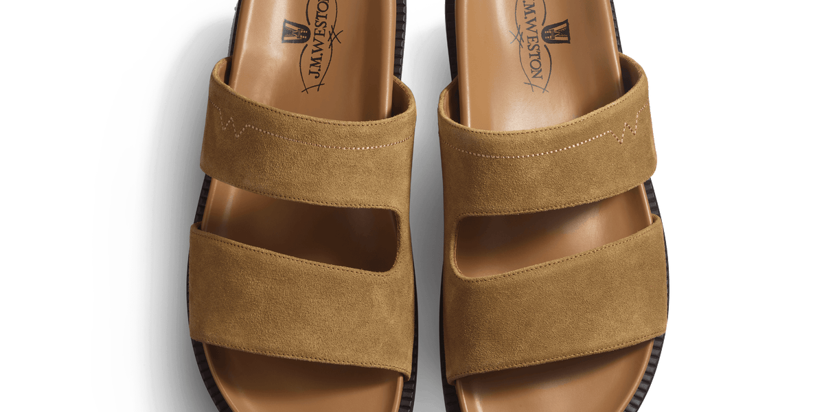 Mule Anatomique Double V homme en cuir veau velours sable – J.M.