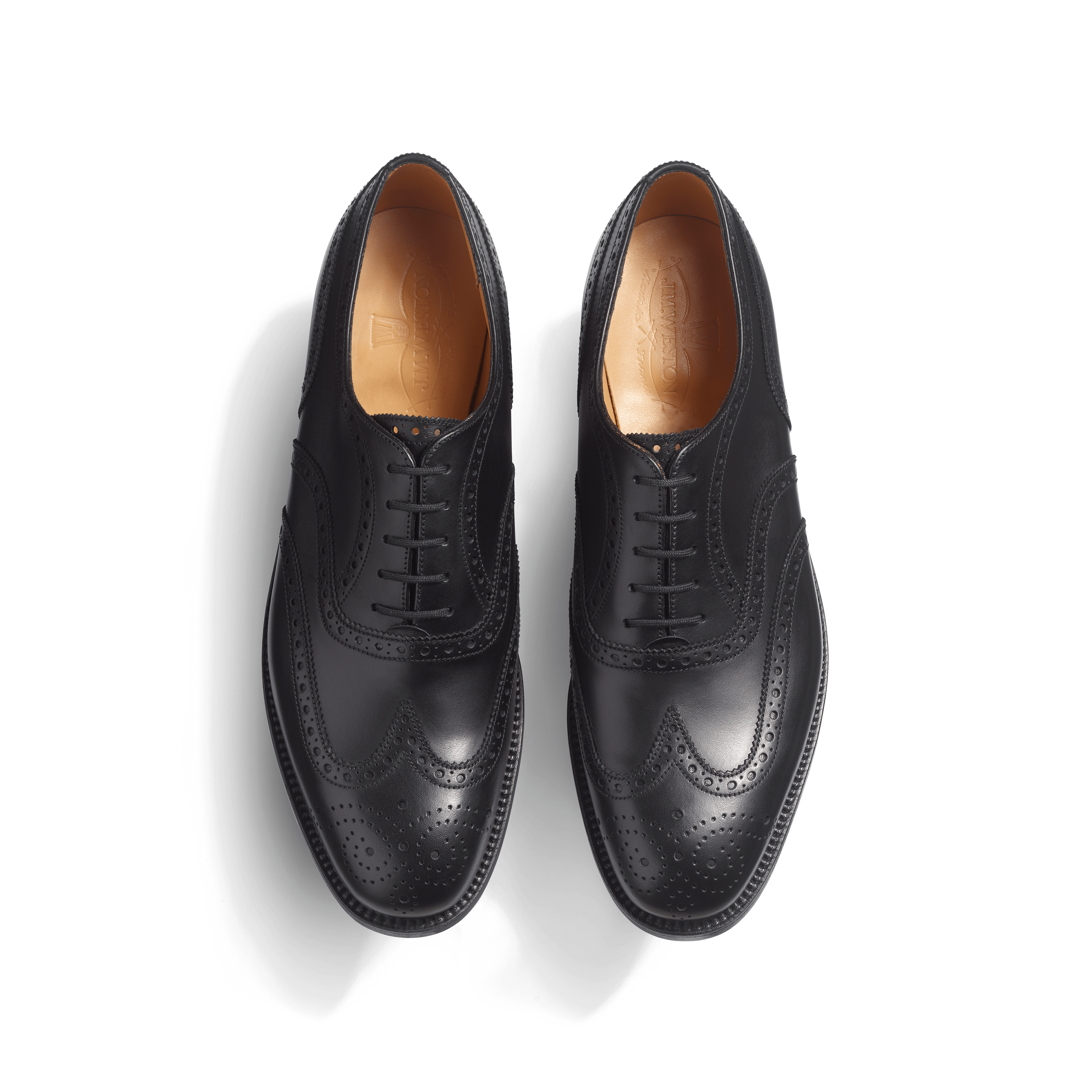 Perforated Oxford ブラックボックスカーフ|J.M. WESTON 日本公式 Perforated Oxford ブラックボックスカーフ|J.M. WESTON 日本公式